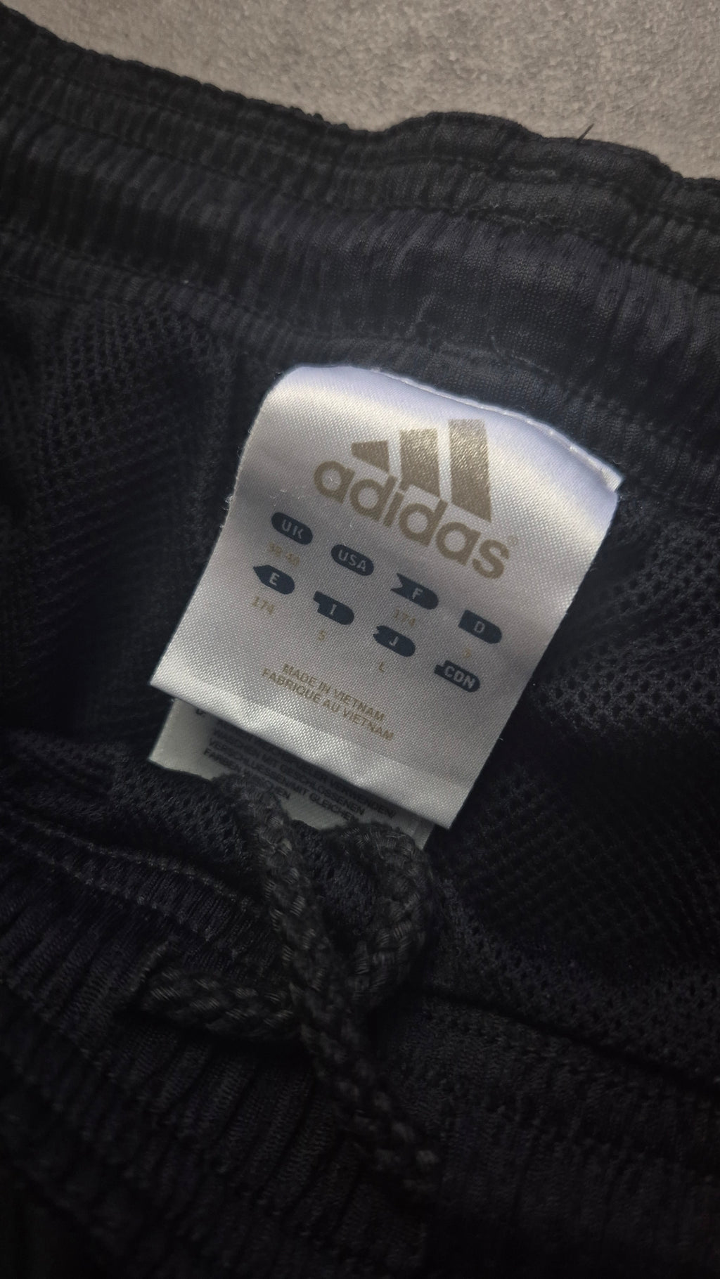 Adidas Tracksuit (S-M)
