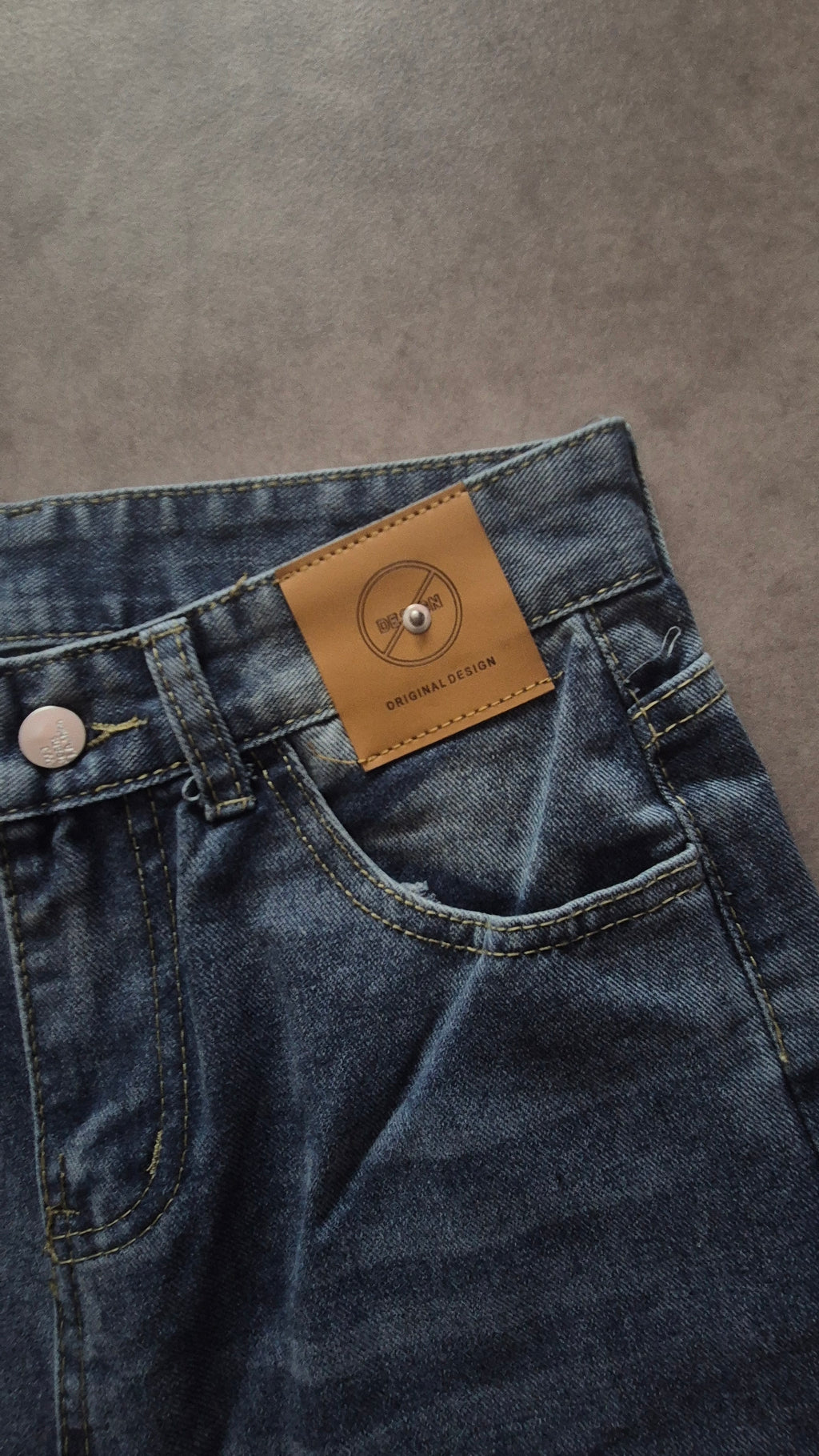 Backprint Baggy Jeans (M)