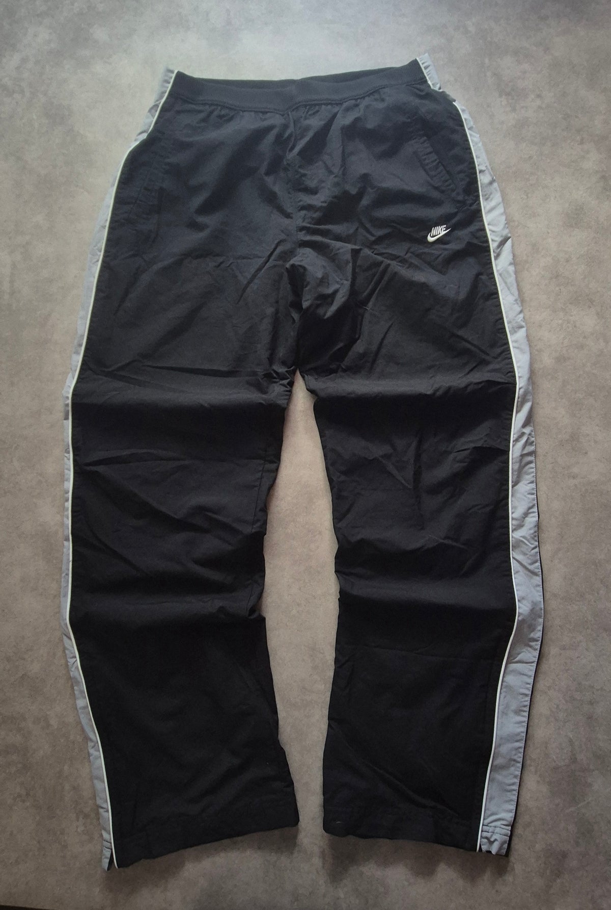 Nike Tracksuit (L)